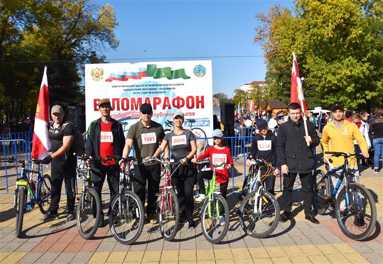 В Адыгее росгвардейцы приняли участие в веломарафоне в честь Дня Республики