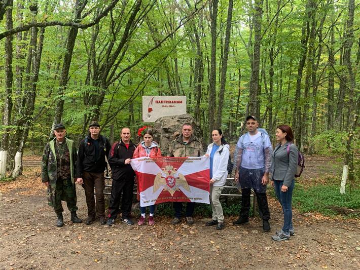 Сотрудники Росгвардии посетили места партизанской славы Южного берега Крыма