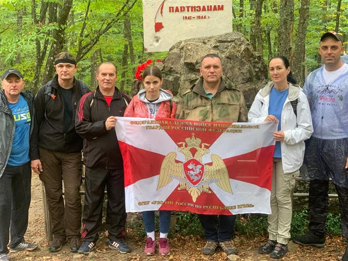 Сотрудники Росгвардии посетили места партизанской славы Южного берега Крыма