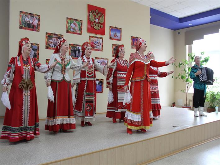 Перед ветеранами  территориального  управления Росгвардии в Кузбассе выступил ансамбль «Русские узоры»