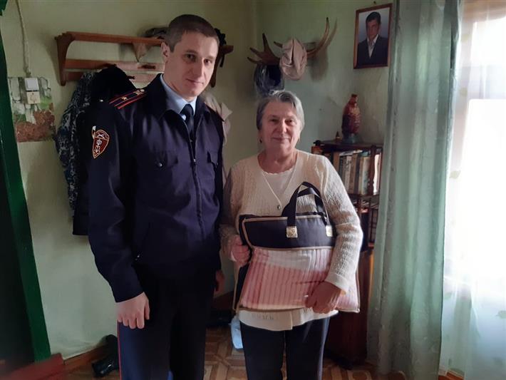 В Новгородской области офицеры вневедомственной охраны навестили семьи погибших сослуживцев