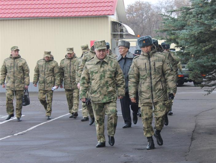 Командующий Сибирским округом войск национальной гвардии проинспектировал Управление Росгвардии по Омской области и центр подготовки личного состава