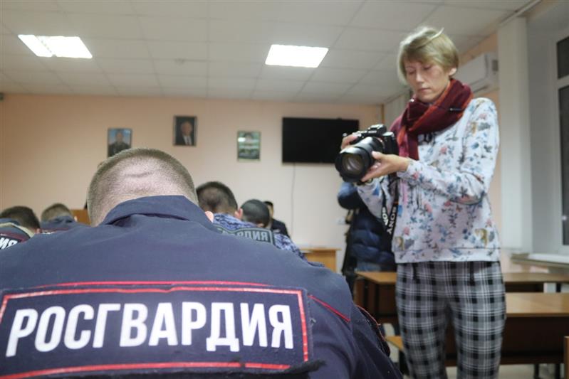Самарские журналисты познакомились со спецификой работы вневедомственной охраны Росгвардии (видео)