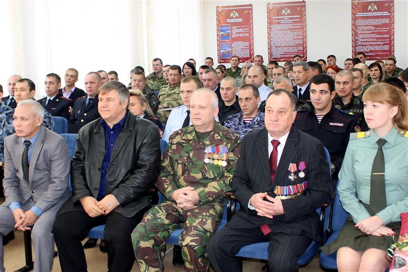 В территориальных управлениях Уральского округа Росгвардии отметили День ОМОН