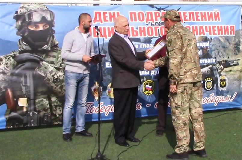Сотрудники ОМОН продемонстрировали свою подготовку в рамках празднования Дня спецназа в Северной Осетии