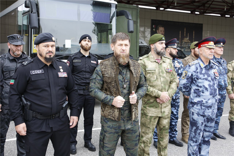 Глава Чеченской Республики поздравил сотрудников регионального СОБР с профессиональным праздником