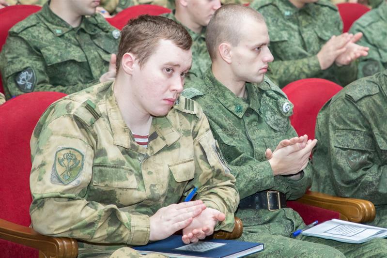 В Москве прошла тематическая встреча ветеранов Росгвардии с личным составом, посвящённая 76-й годовщине победы советских войск в битве за Кавказ 