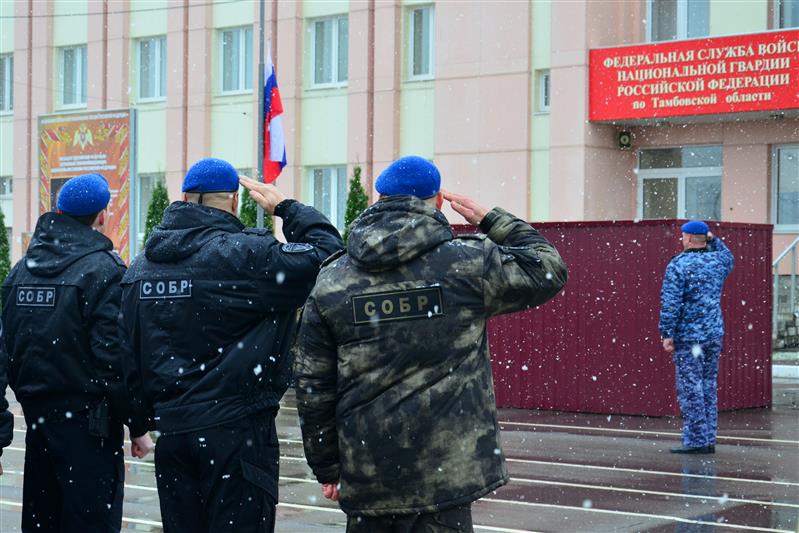 Офицеры СОБР  Центрального округа Росгвардии отметили свой профессиональный праздник (фото, видео)