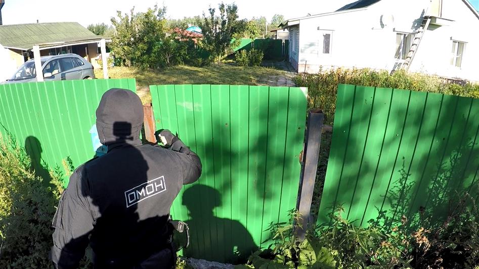 При содействии транспортного ОМОН задержаны подозреваемые в сбыте поддельных купюр и наркотиков в Ленинградской области