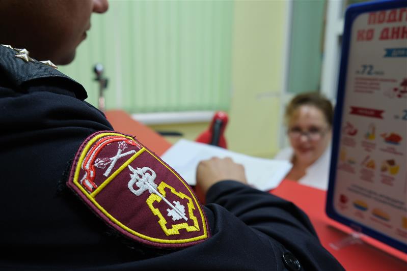 В преддверии Дня вневедомственной охраны курские, красноярские и марийские росгвардейцы приняли участие в донорских акциях