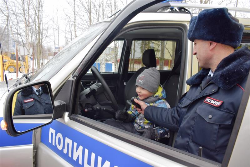 Росгвардейцы провели познавательное мероприятие для ямальских дошколят