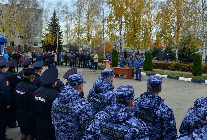 В Центральном округе Росгвардии сотрудники вневедомственной охраны отметили свой профессиональный праздник (фото, видео)
