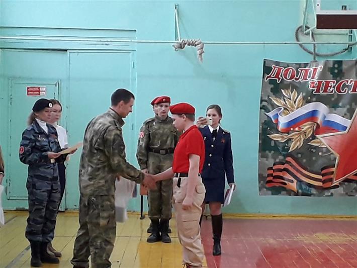 При участии отряда спецназа «Ратник» Росгвардии в Архангельской области организована военно-патриотическая игра для школьников