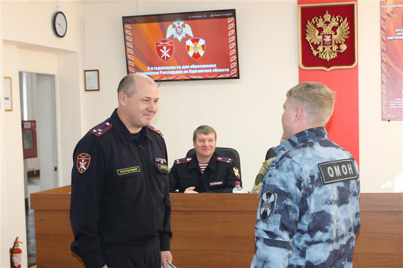 В территориальных управлениях Уральского округа Росгвардии отметили День ОМОН