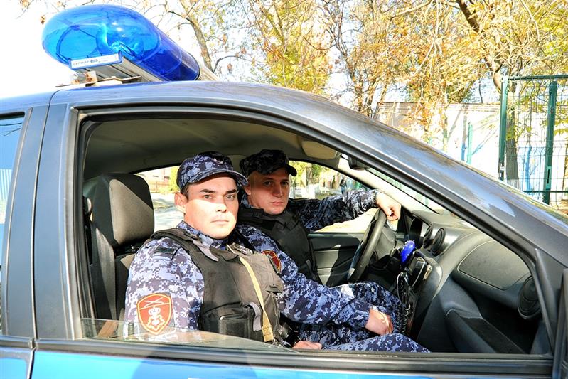 Представители СМИ юга России встретились с сотрудниками вневедомственной охраны по случаю их профессионального праздника