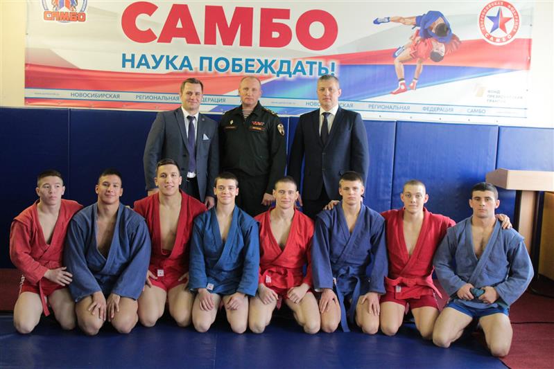 Представители Новосибирского военного института Росгвардии поздравили воспитанников Сибирского кадетского корпуса с годовщиной его образования
