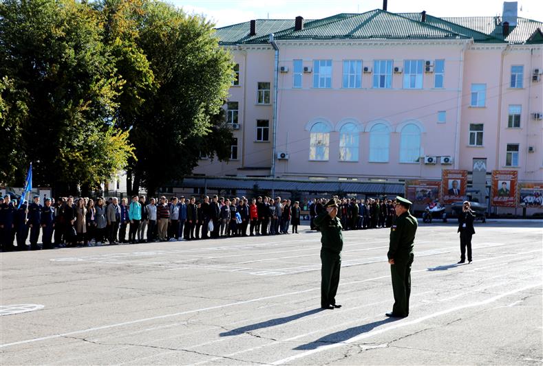В симферопольском полку Росгвардии проведено масштабное тематическое мероприятие для школьников
