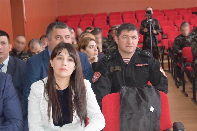 Премьер-министр Дагестана поздравил сотрудников СОБР с профессиональным праздником