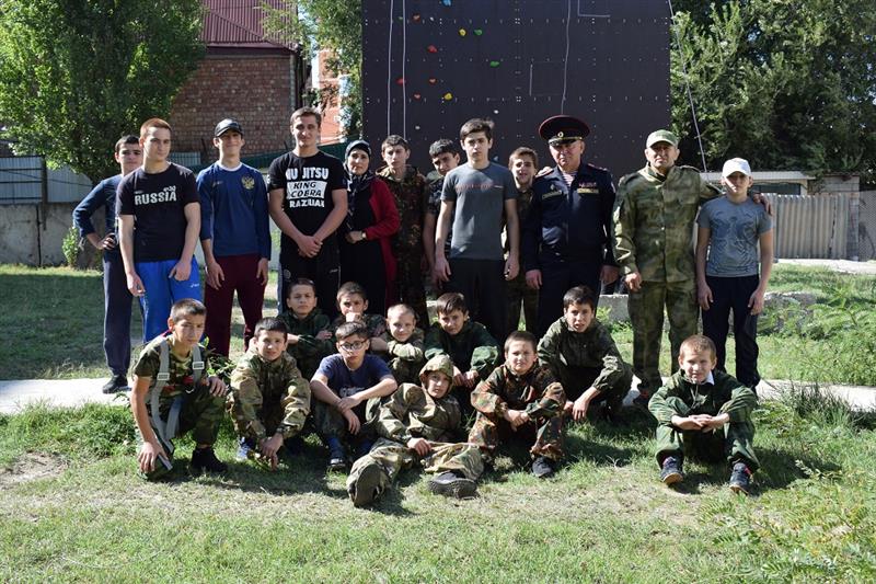 Росгвардейцы Дагестана провели патриотическое мероприятие для детей-сирот