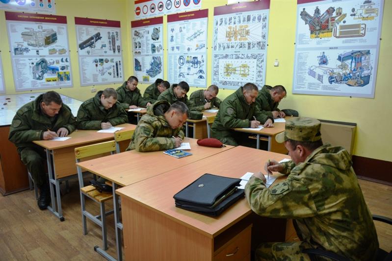 В Уральском округе Росгвардии состоялся учебно-методический сбор инспекторов ВАИ и начальников контрольно-технических пунктов
