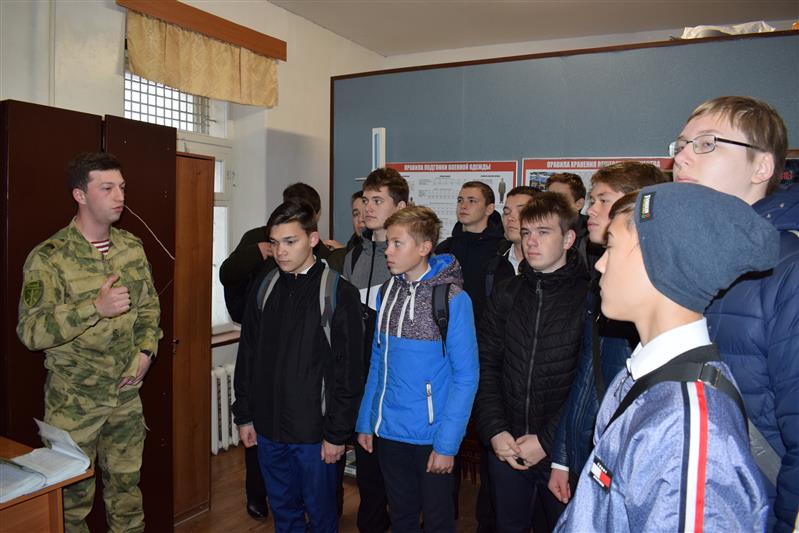 В казанском специальном моторизованном полку Росгвардии прошел День призывника