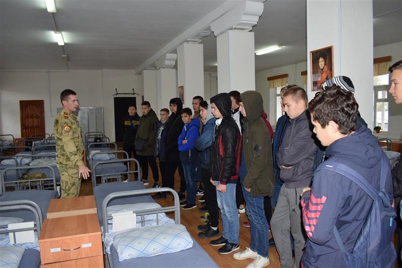 В казанском специальном моторизованном полку Росгвардии прошел День призывника