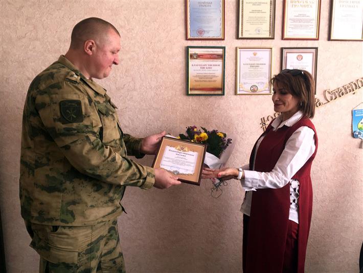 Ставропольские росгвардейцы поздравили педагогов с профессиональным праздником  