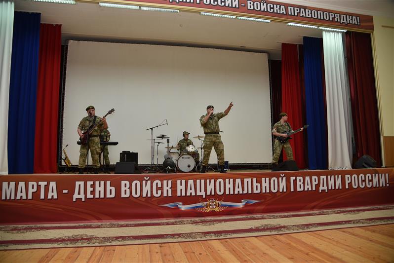 Победители и лауреаты конкурса Росгвардии «Солдаты антитеррора» выступили для военнослужащих полка Росгвардии в Урус-Мартане
