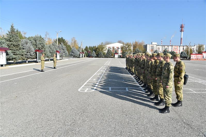 Завершилась стажировка курсантов Санкт-Петербургского военного института Росгвардии в грозненском соединении (фото)