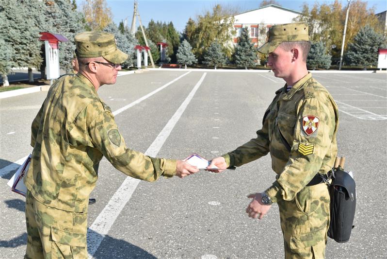 Завершилась стажировка курсантов Санкт-Петербургского военного института Росгвардии в грозненском соединении (фото)