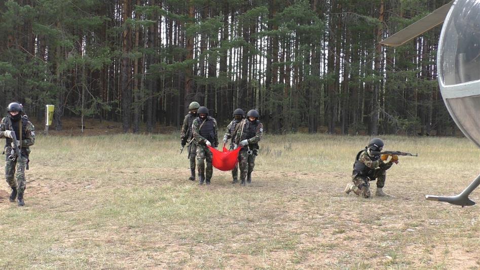 С бойцами удмуртских спецподразделений Росгвардии проведены занятия по десантно-штурмовой подготовке
