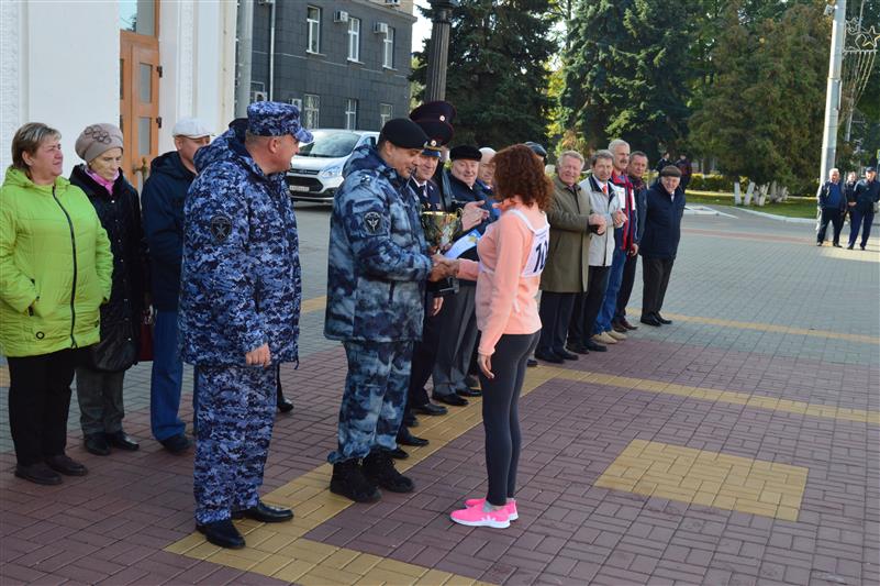Орловские росгвардейцы приняли участие в служебно-спортивной эстафете памяти бойца ОМОН, погибшего при исполнении служебного долга
