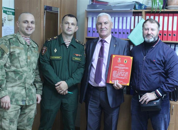 В Северо-Западном округе Росгвардии проходит акция «Заботой согреем сердца»
