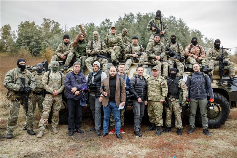 Белгородский ОМОН провел пресс-тур для региональных журналистов
