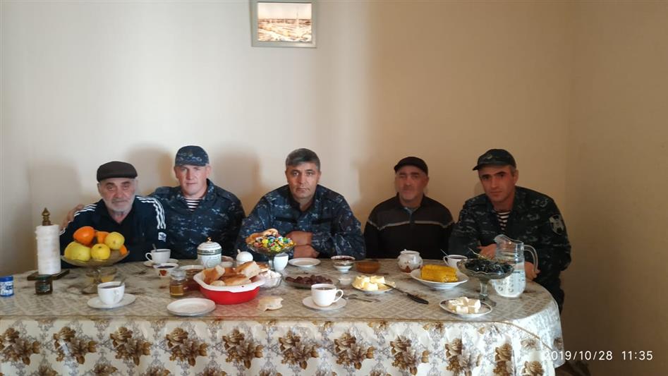 Росгвардейцы Дагестана навестили семьи погибших сослуживцев 