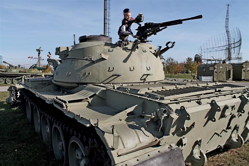 В Тольятти военнослужащие Росгвардии провели для подшефных школьников Урок мужества под открытым небом 