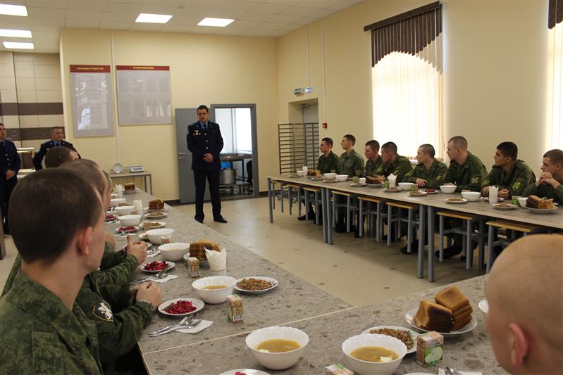 Акция «В память о военной службе в Росгвардии» прошла в нижегородском авиационном полку