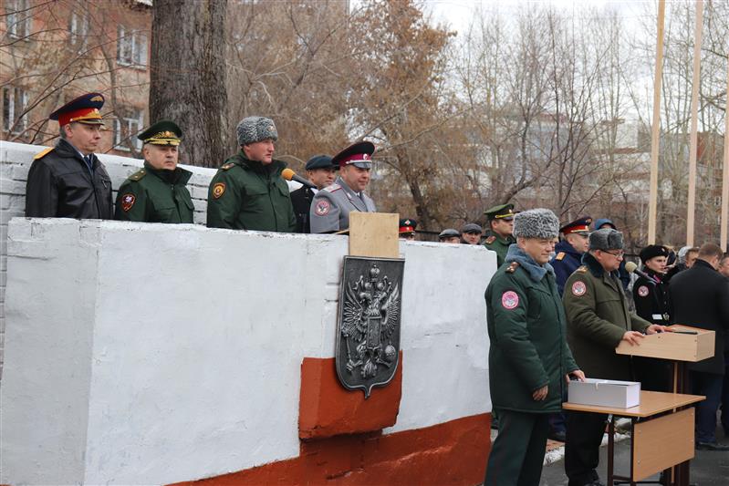 Представители Новосибирского военного института Росгвардии поздравили воспитанников Сибирского кадетского корпуса с годовщиной его образования