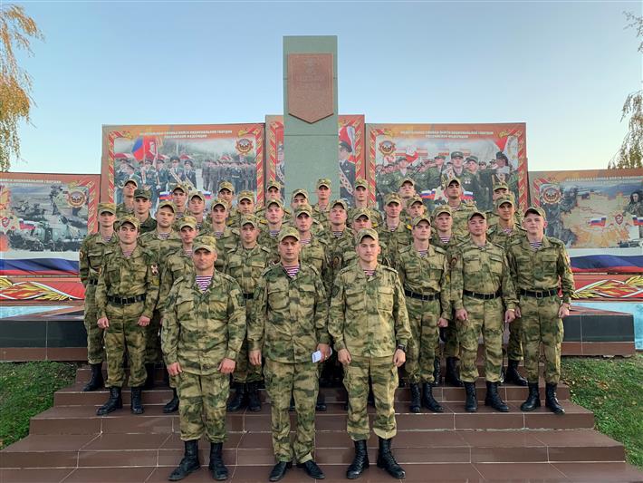 Завершилась стажировка курсантов Санкт-Петербургского военного института Росгвардии в грозненском соединении (фото)