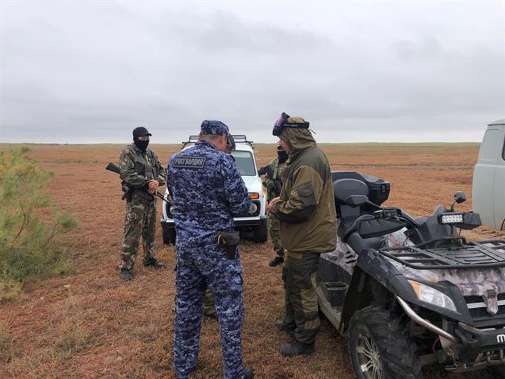 Калмыцкие росгвардейцы участвуют в межведомственных профилактических мероприятиях в связи с открытием сезона охоты