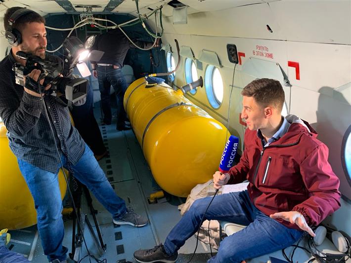 Журналисты севастопольского телеканала окунулись в служебные будни лётчиков Росгвардии (видео)