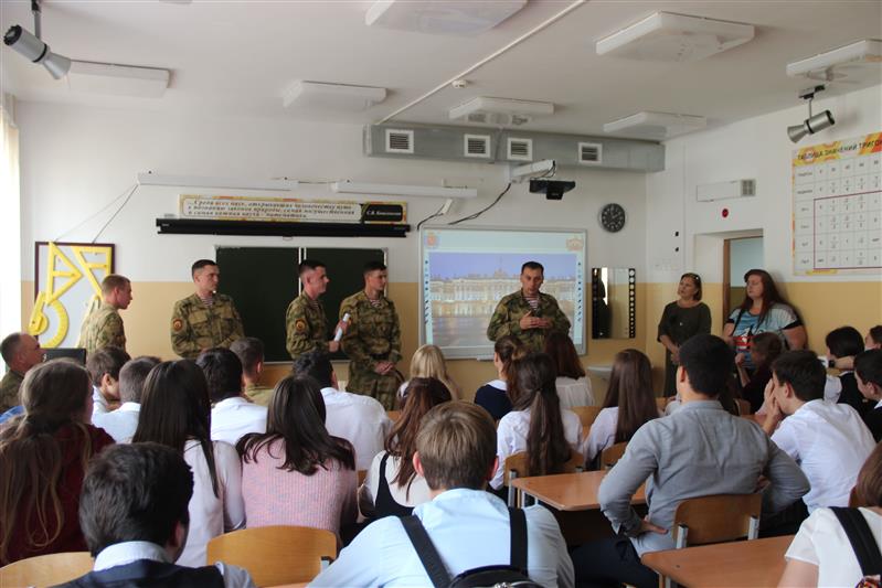 Завершилась стажировка курсантов Санкт-Петербургского военного института Росгвардии в грозненском соединении (фото)