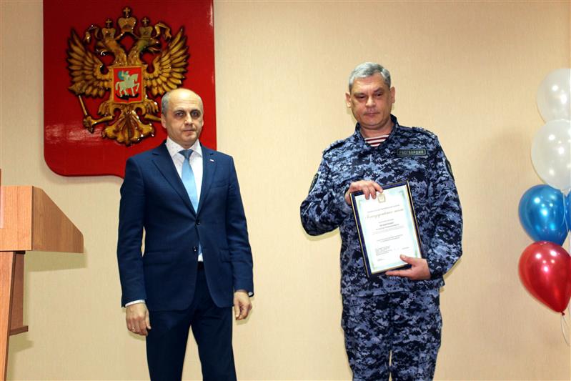 Заместитель командующего Приволжским округом поздравил с профессиональным праздником сотрудников вневедомственной охраны Оренбуржья
