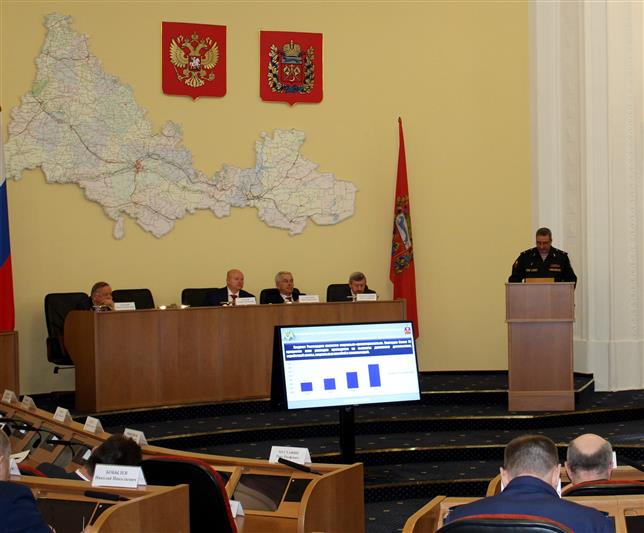 Генерал-майор Алияр Абдуллаев выступил на парламентских слушаниях в Оренбурге с докладом об инициативах в решении социально-экономических вопросов в Росгвардии