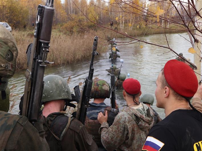 В Уральском округе Росгвардии прошли квалификационные испытания на право ношения крапового берета 