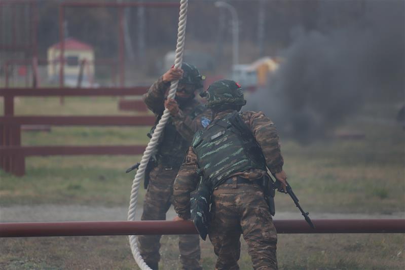 Курсанты Новосибирского военного института Росгвардии обеспечивают лингвистическое сопровождение российско-китайского учения «Сотрудничество-2019» (видео)