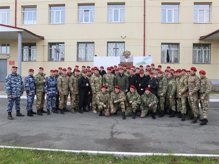 В Уральском округе Росгвардии прошли квалификационные испытания на право ношения крапового берета 