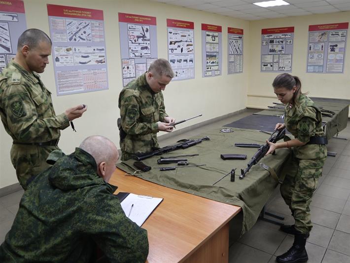 В Уральском округе Росгвардии состоялся сбор офицеров-выпускников военных вузов 2019 года 