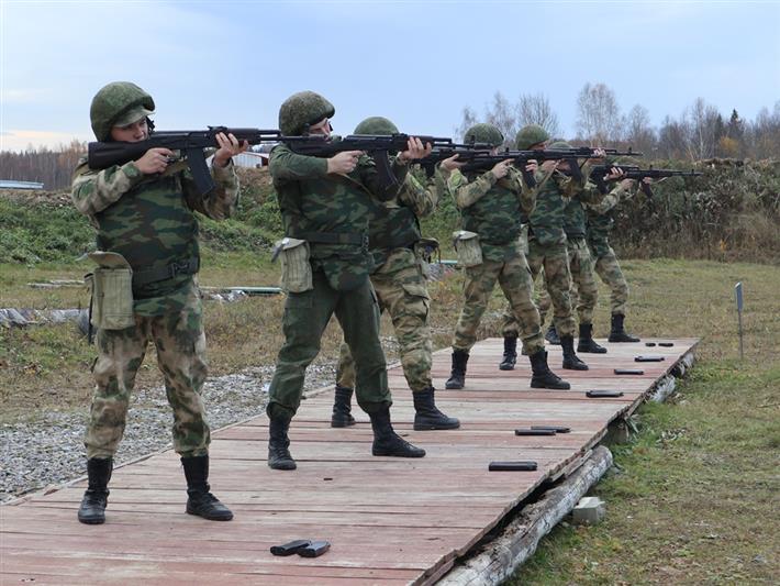 В Уральском округе Росгвардии состоялся сбор офицеров-выпускников военных вузов 2019 года 