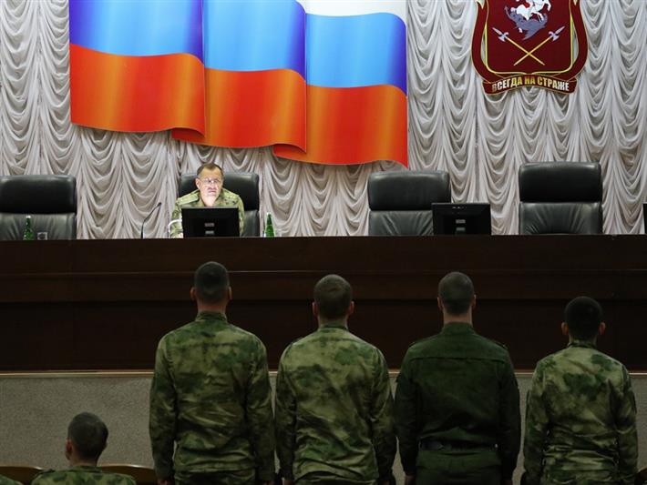 В Уральском округе Росгвардии состоялся сбор офицеров-выпускников военных вузов 2019 года 